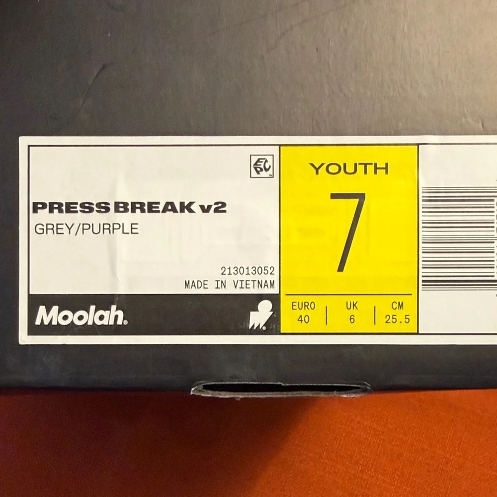 Moolah Grey - Purple Press Break V2 Sneakers youth size 7